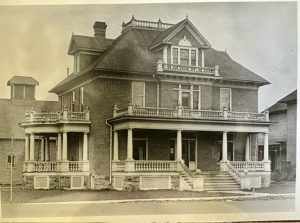 historic photo of the Missoula Courthouse